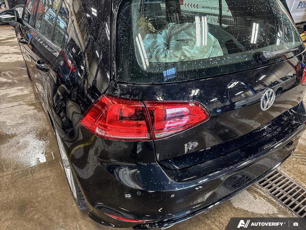 2017 Volkswagen Golf R 2.0 TSI 4Motion Photo