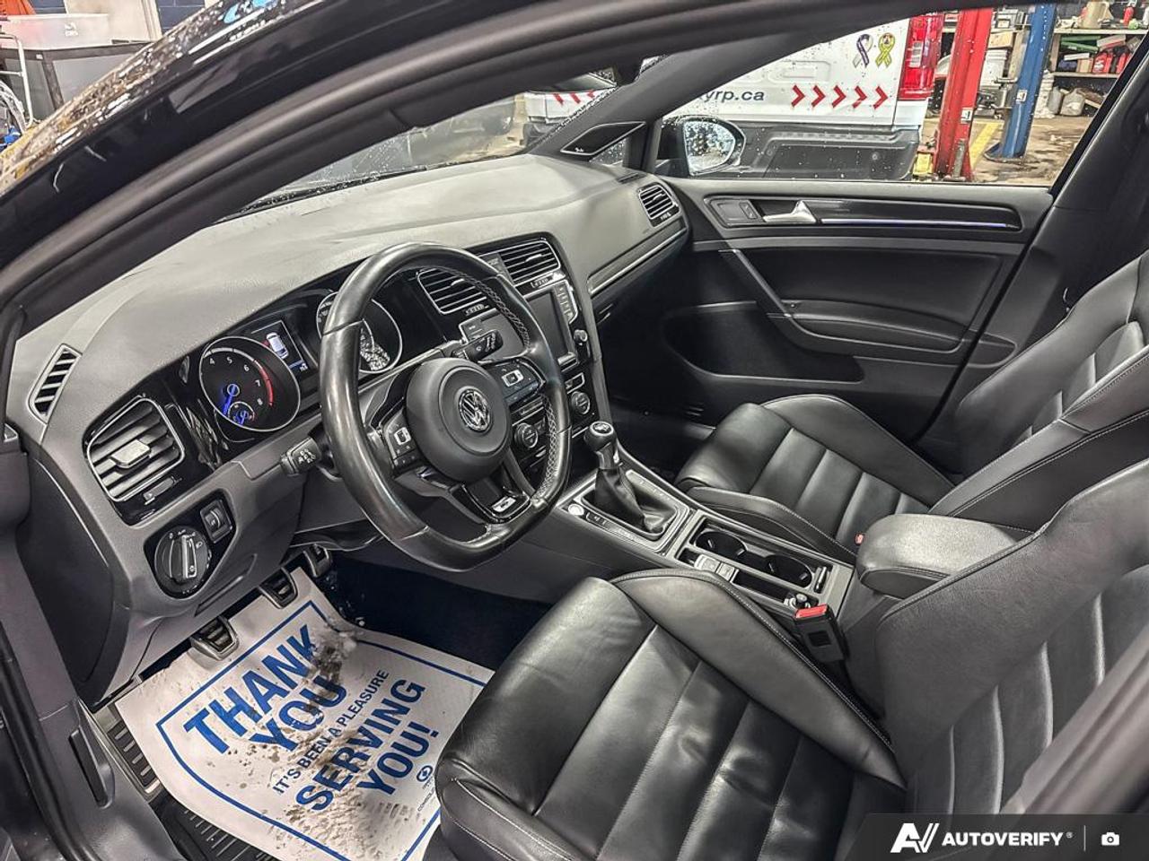 2017 Volkswagen Golf R 2.0 TSI 4Motion Photo