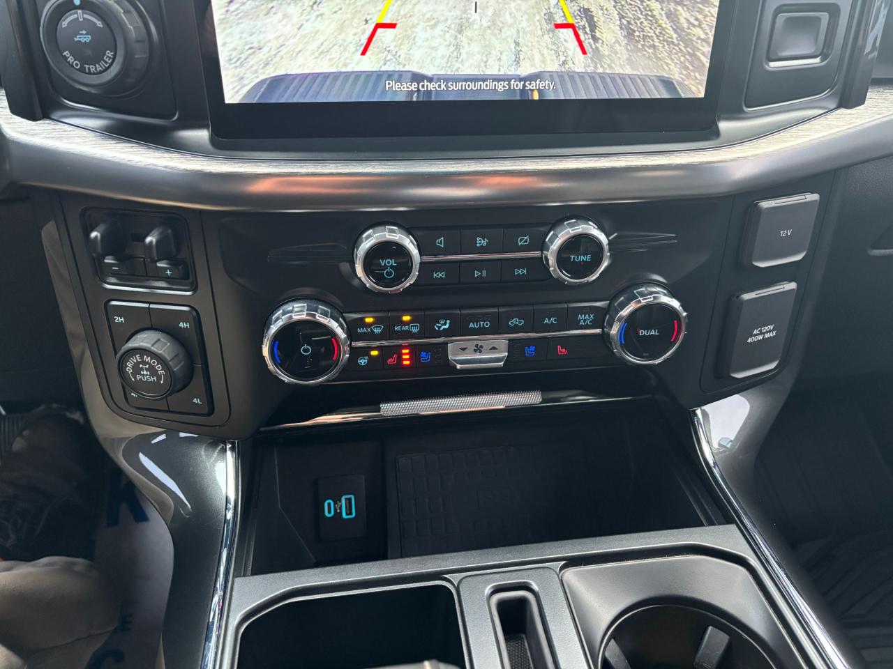 2022 Ford F-150 2022 Ford F150 Lariat SuperCrew 4WD Photo