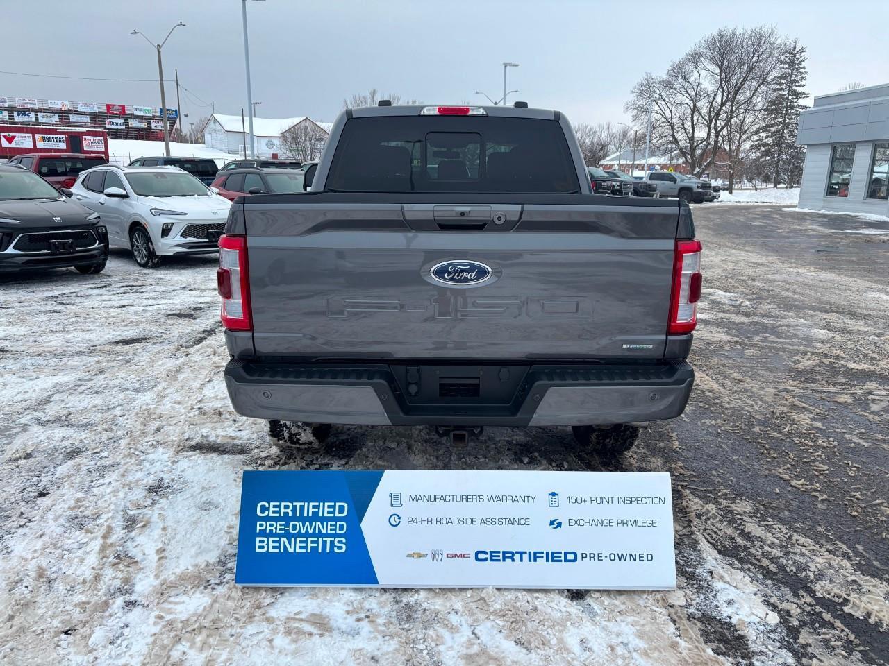 2022 Ford F-150 2022 Ford F150 Lariat SuperCrew 4WD Photo2