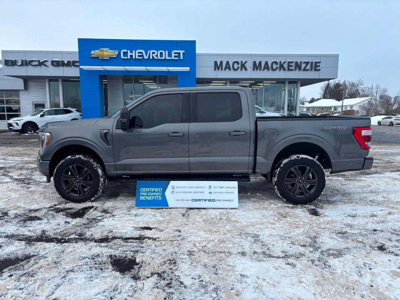 2022 Ford F-150 2022 Ford F150 Lariat SuperCrew 4WD Photo3