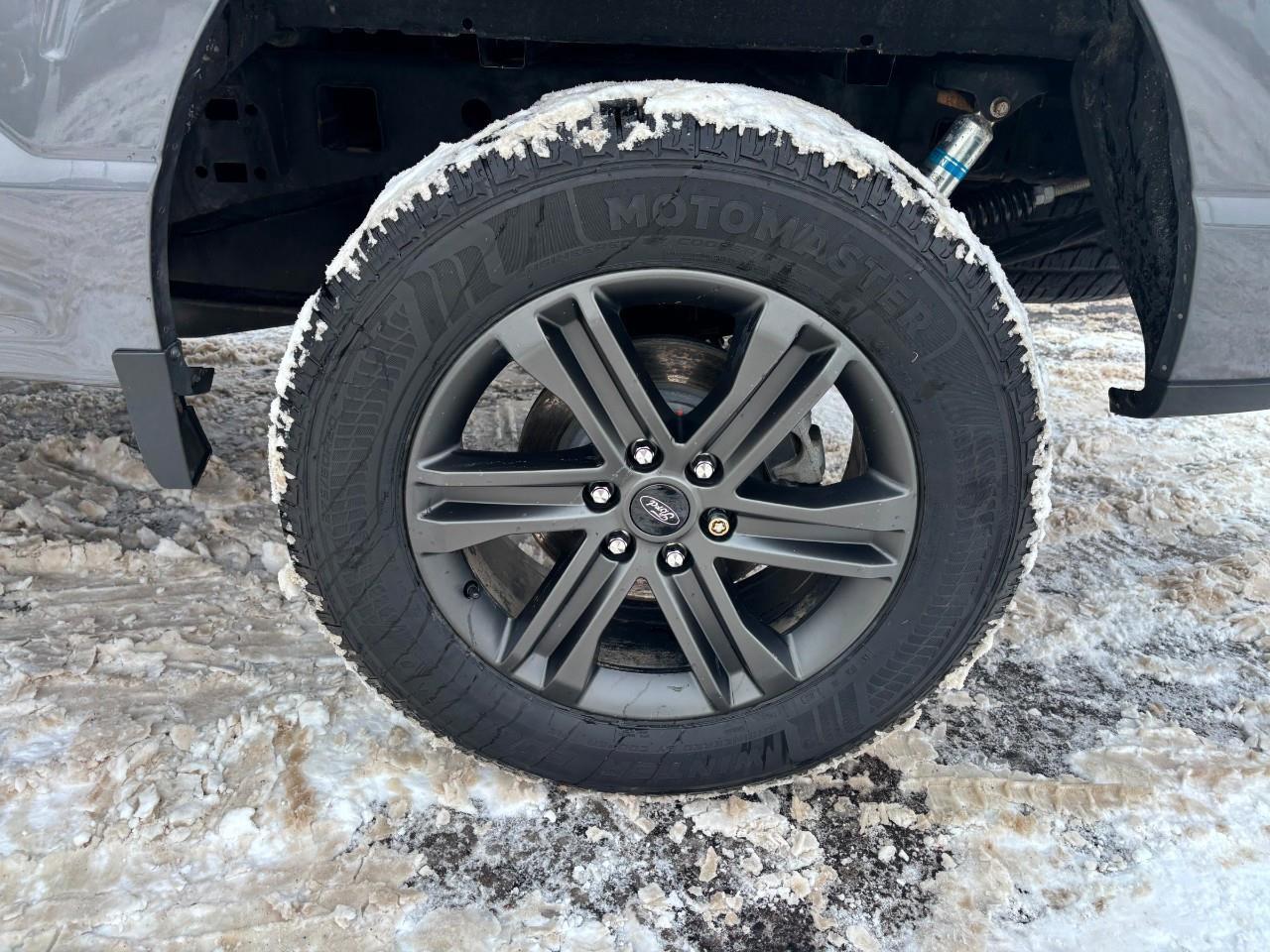 2022 Ford F-150 2022 Ford F150 Lariat SuperCrew 4WD Photo