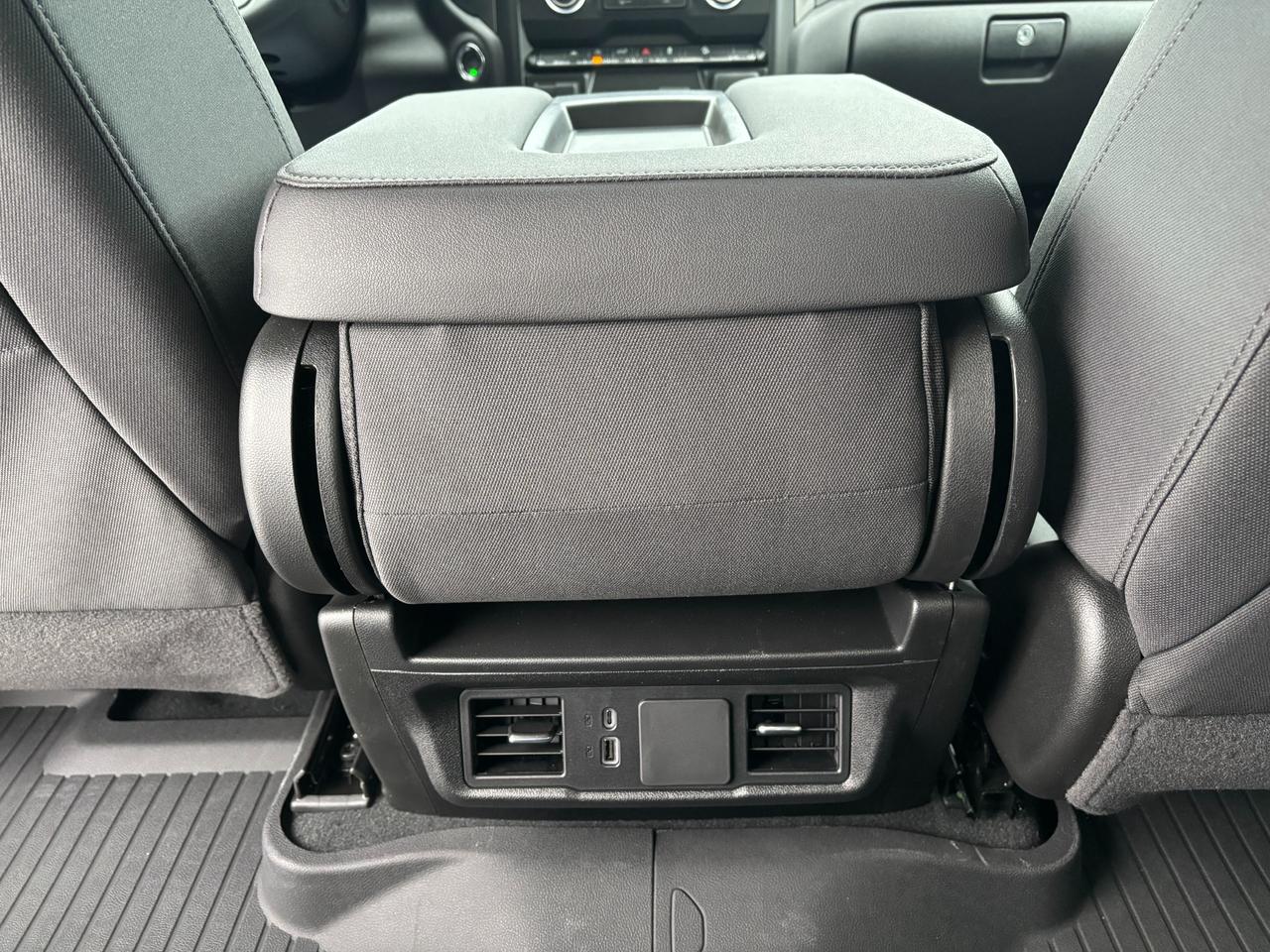 2026 Chevrolet Silverado 1500 2026 Chevrolet Silverado Custom Trail Boss 4WD Photo