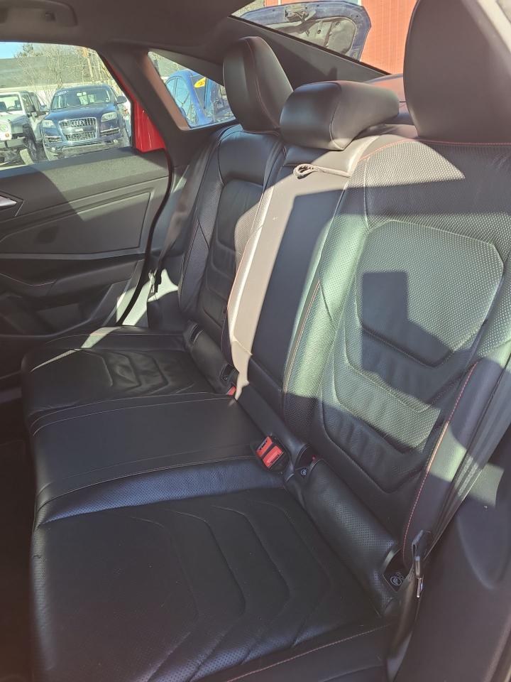 2019 Volkswagen Jetta GLI - Photo #10