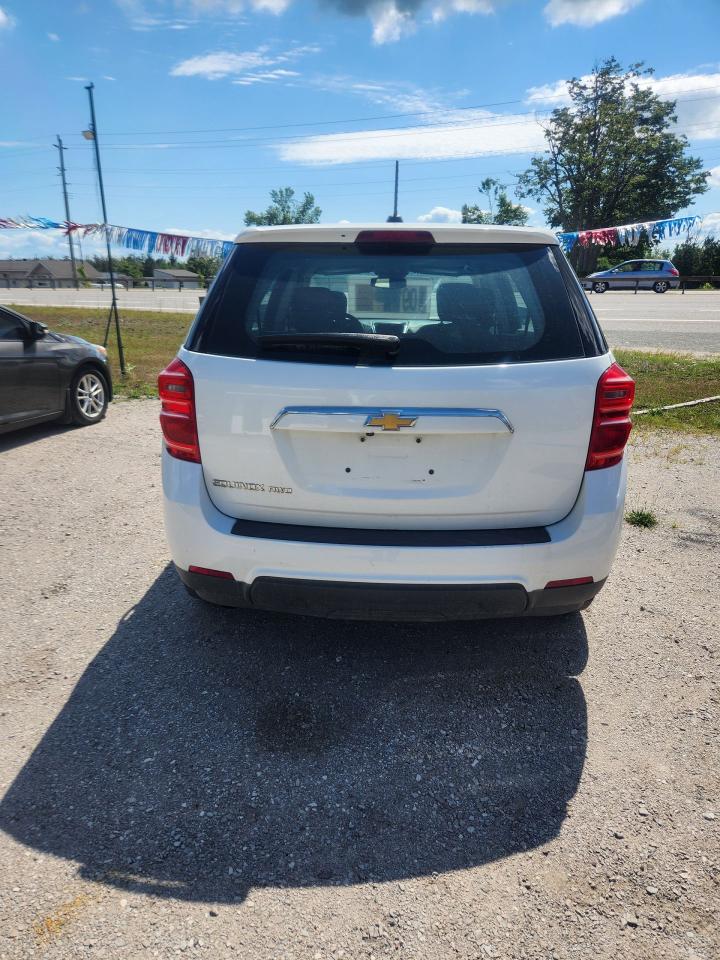 2017 Chevrolet Equinox LS Photo