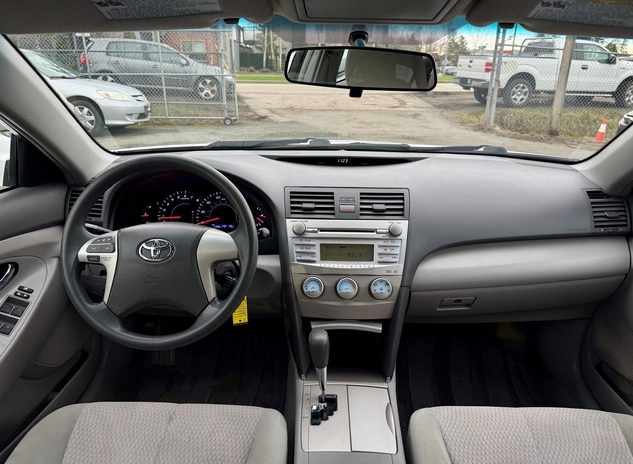 2010 Toyota Camry FINANCING AVAILABLE Photo10
