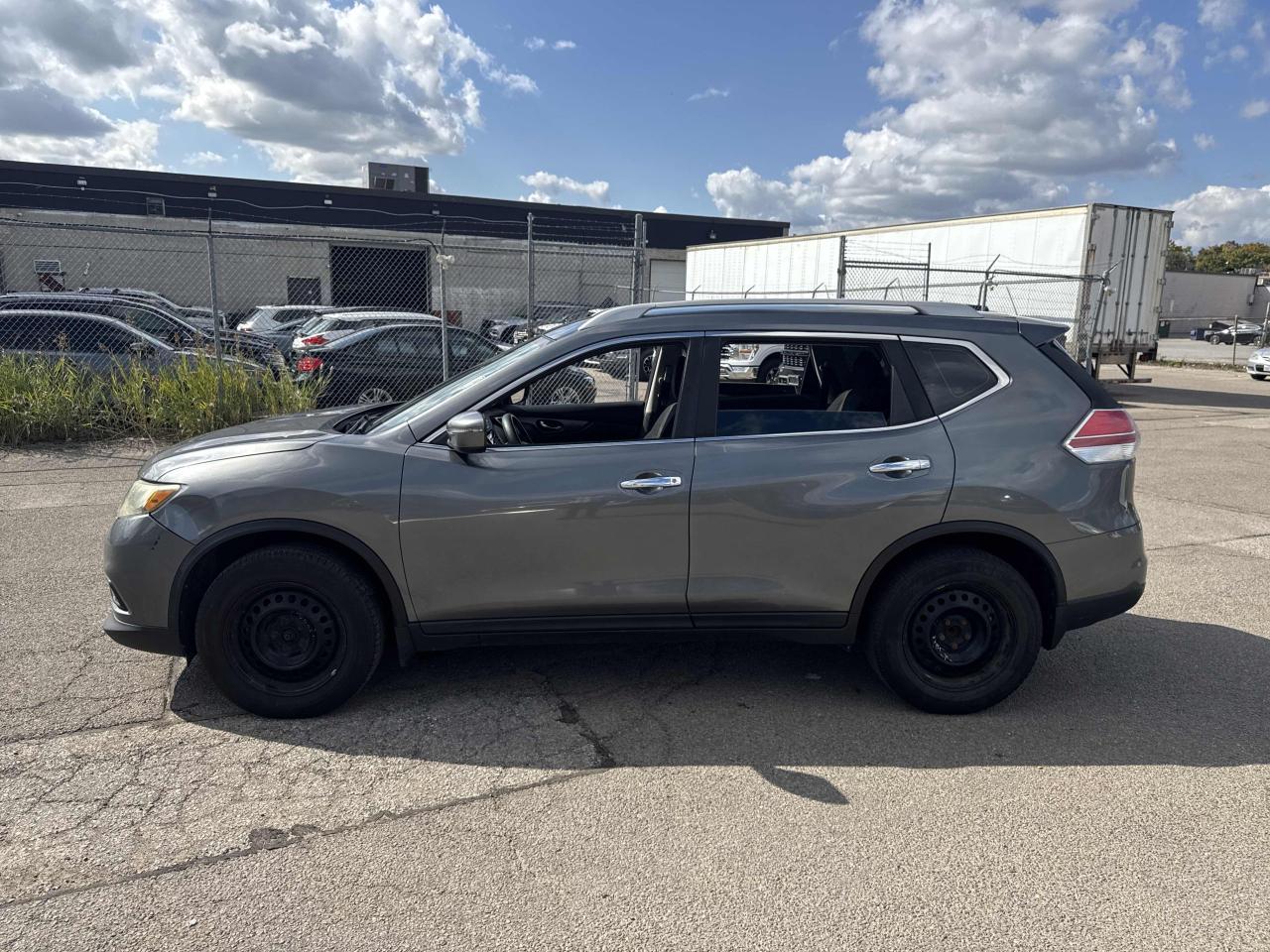 2016 Nissan Rogue AS IS Photo24