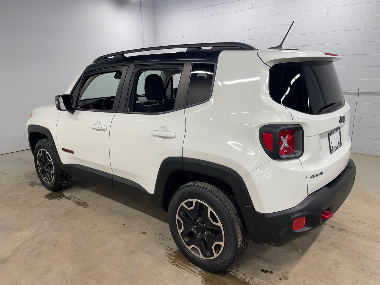 2016 Jeep Renegade 4WD 4dr Trailhawk Photo25