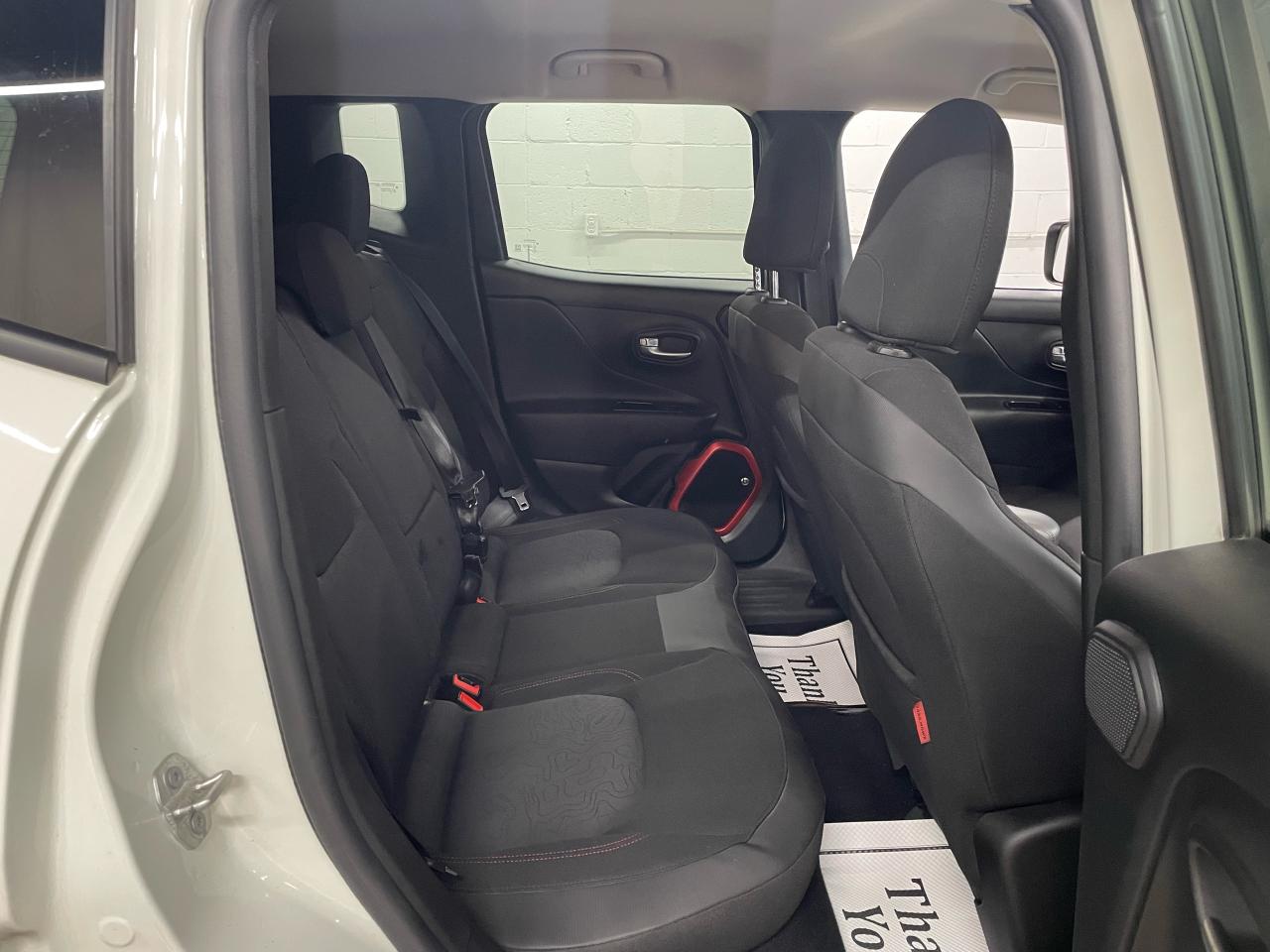 2016 Jeep Renegade 4WD 4dr Trailhawk Photo36