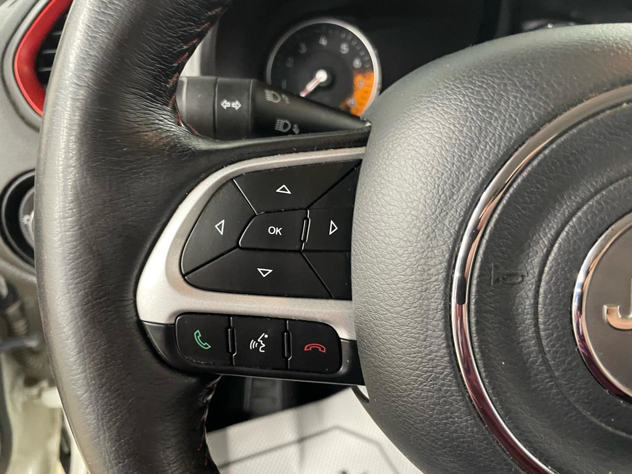 2016 Jeep Renegade 4WD 4dr Trailhawk Photo