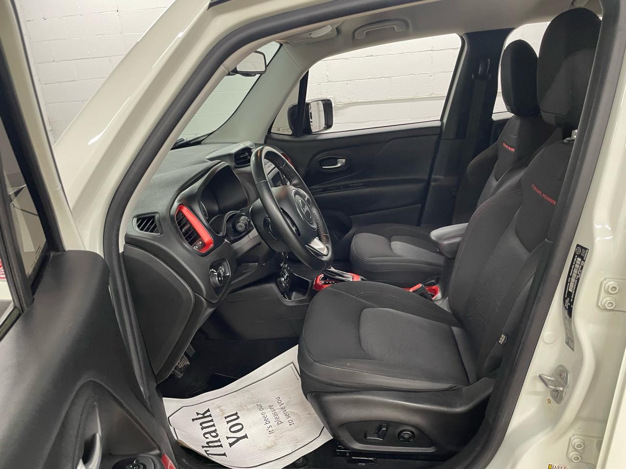 2016 Jeep Renegade 4WD 4dr Trailhawk Photo13