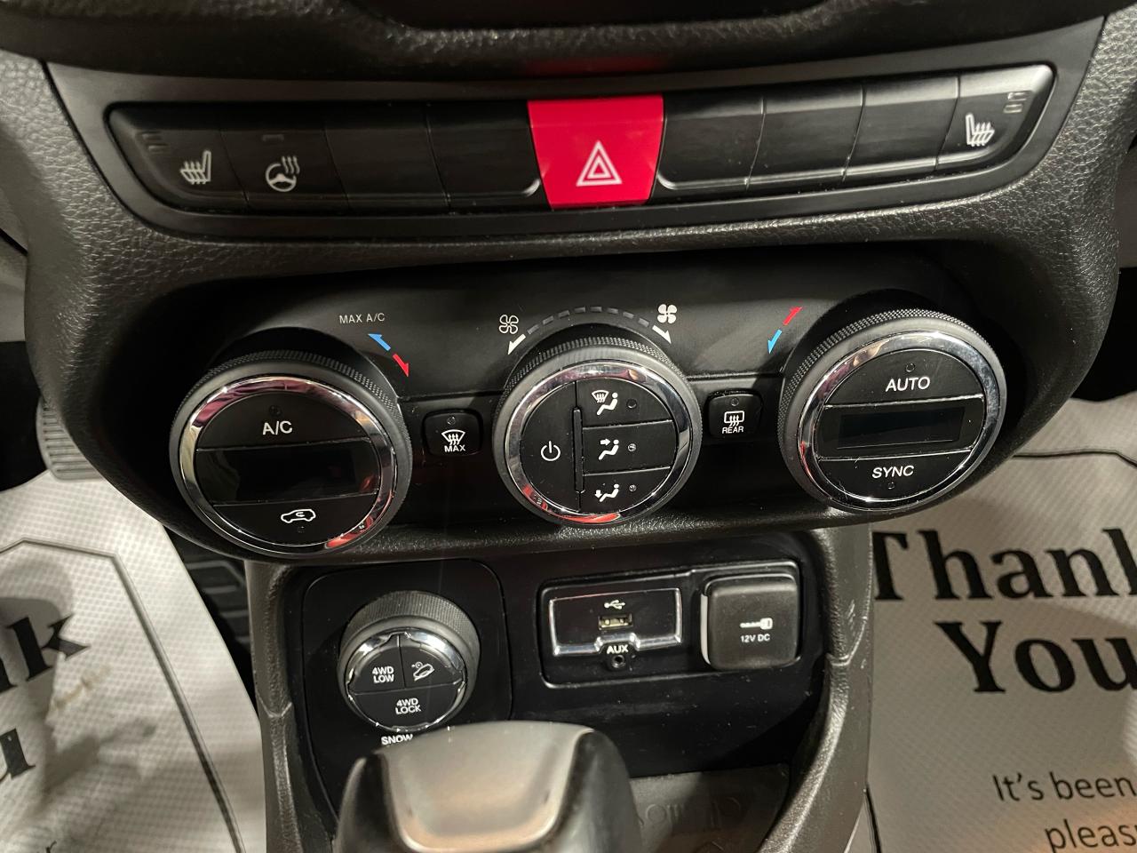 2016 Jeep Renegade 4WD 4dr Trailhawk Photo