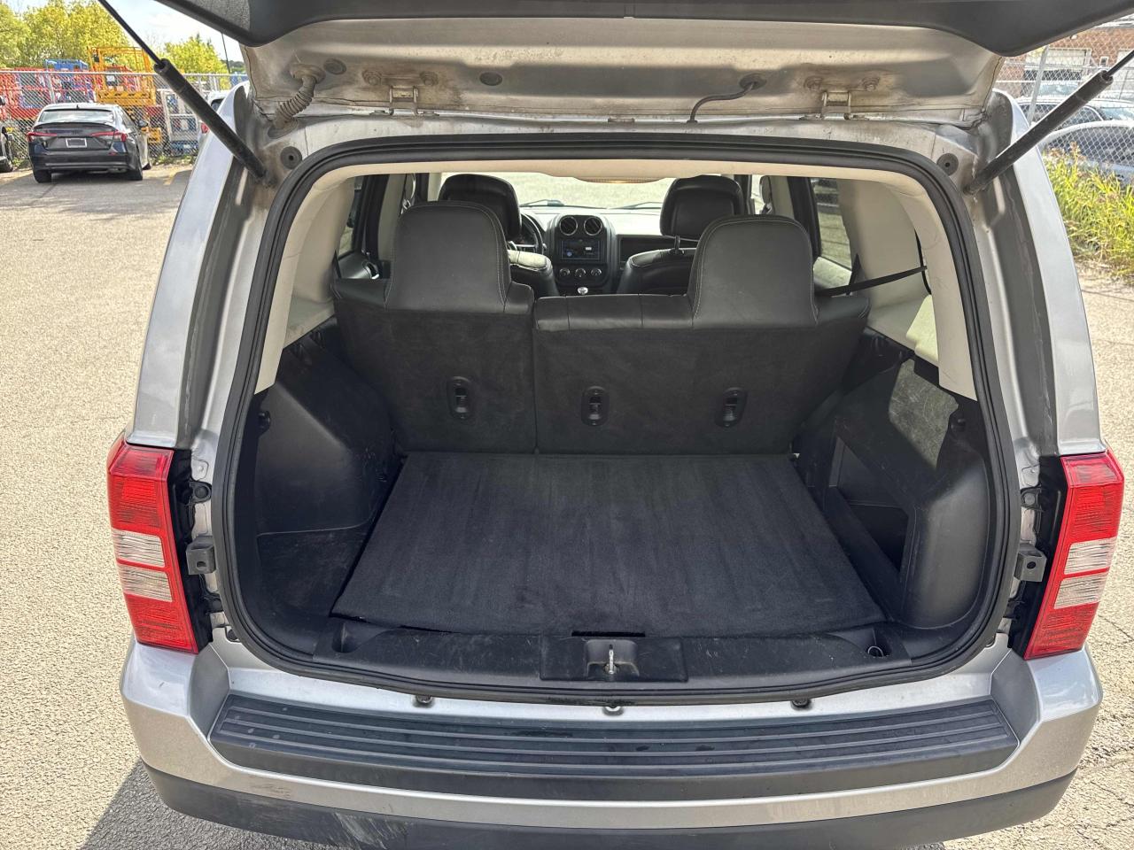 2015 Jeep Patriot HIGH ALTITUDE MODEL, SUNROOF, AWD, HEATED SEATS, L Photo