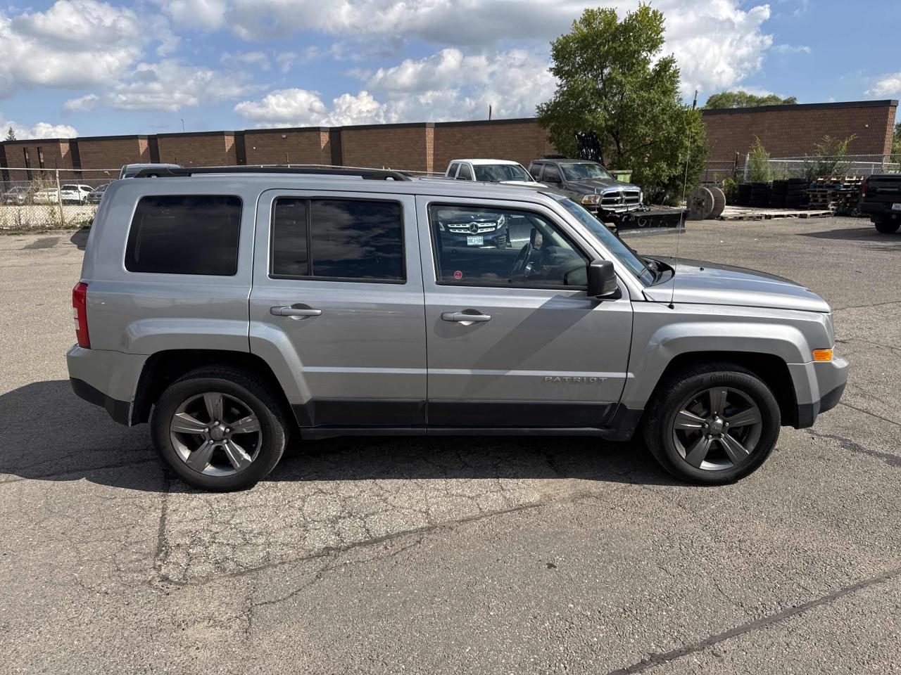 2015 Jeep Patriot HIGH ALTITUDE MODEL, SUNROOF, AWD, HEATED SEATS, L Photo4