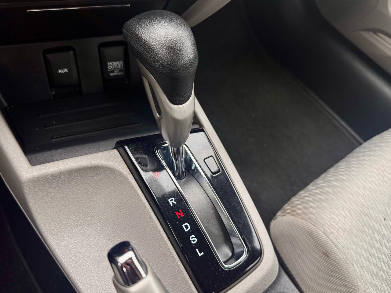 2014 Honda Civic FINANCING AVAILABLE Photo12