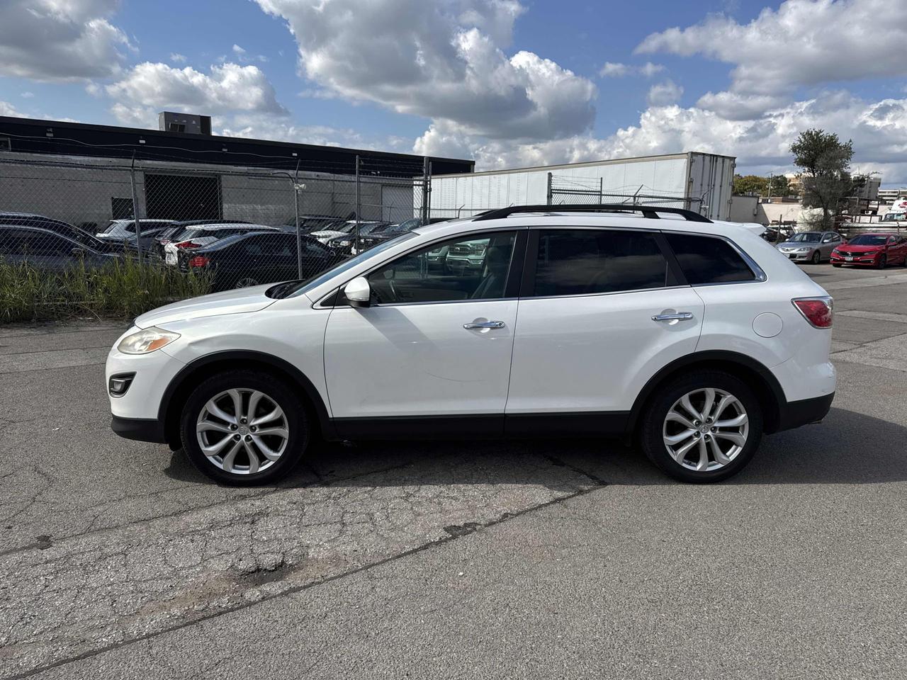 2011 Mazda CX-9 GT MODEL, AWD, 7 PASSENGER, LEATHER SEATS, SUNROOF Photo3