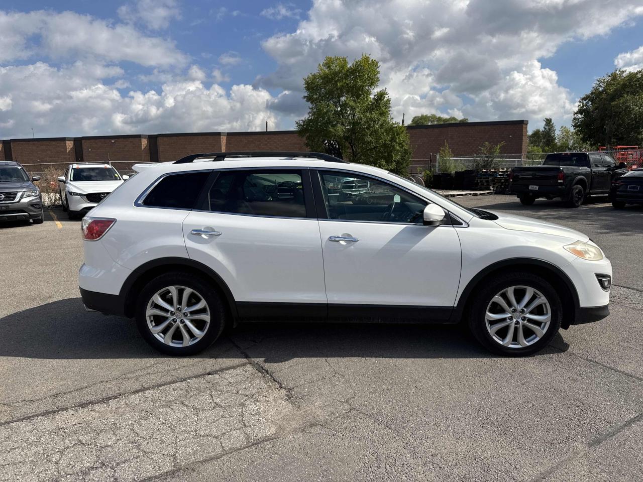 2011 Mazda CX-9 GT MODEL, AWD, 7 PASSENGER, LEATHER SEATS, SUNROOF Photo24
