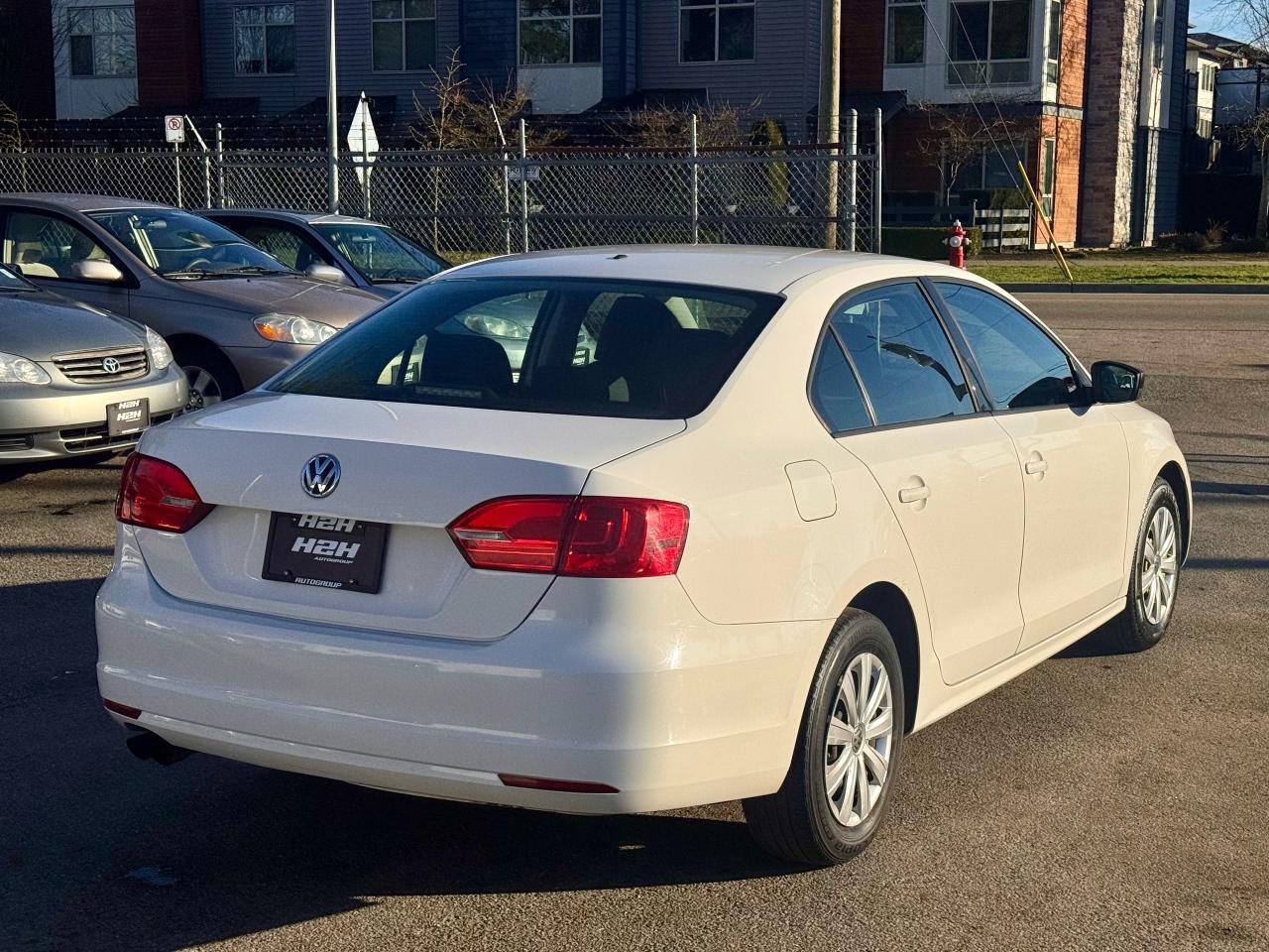 2013 Volkswagen Jetta FINANCING AVAILABLE Photo4