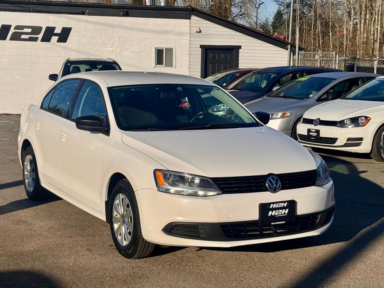 2013 Volkswagen Jetta FINANCING AVAILABLE Photo3