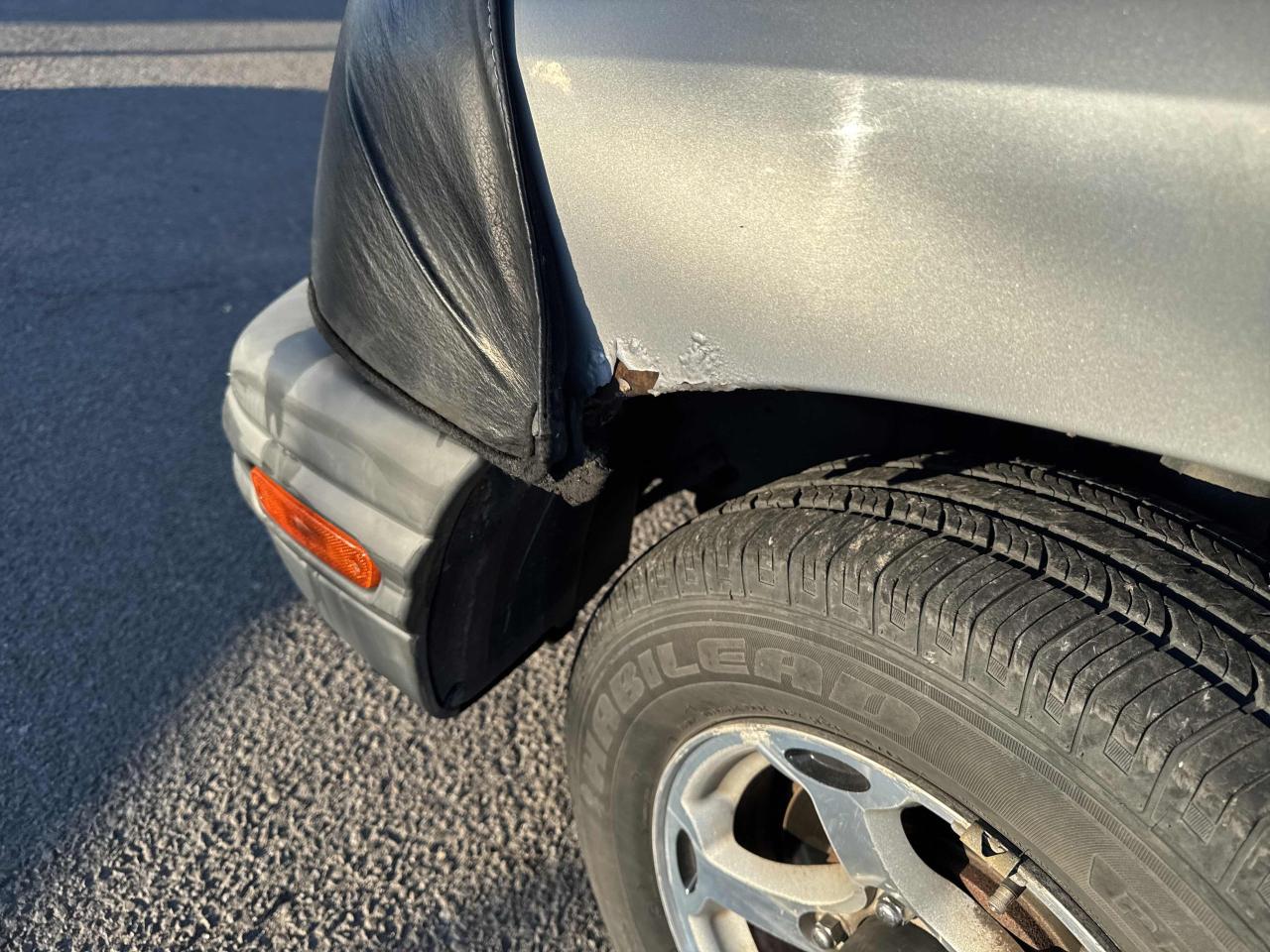 2000 Chevrolet Tracker as is Photo9