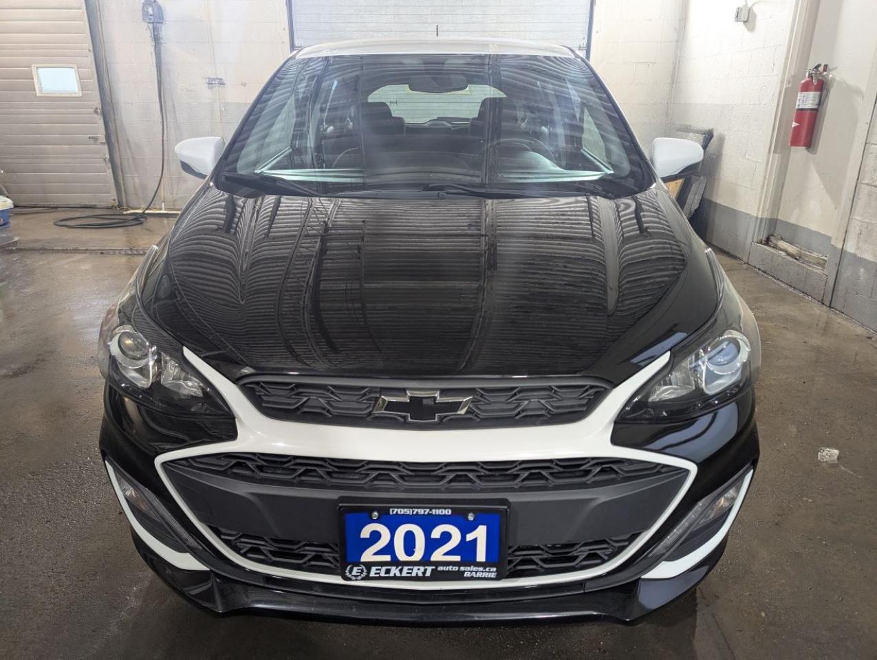 2021 Chevrolet Spark 1LT UNIQUE BLACK & WHITE EXTERIOR!! Photo