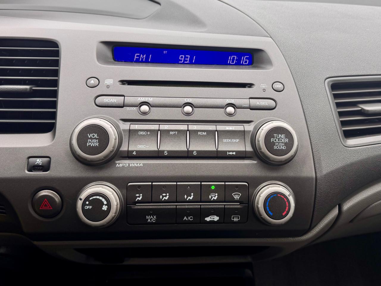 2009 Honda Civic FINANCING AVAILABLE Photo13