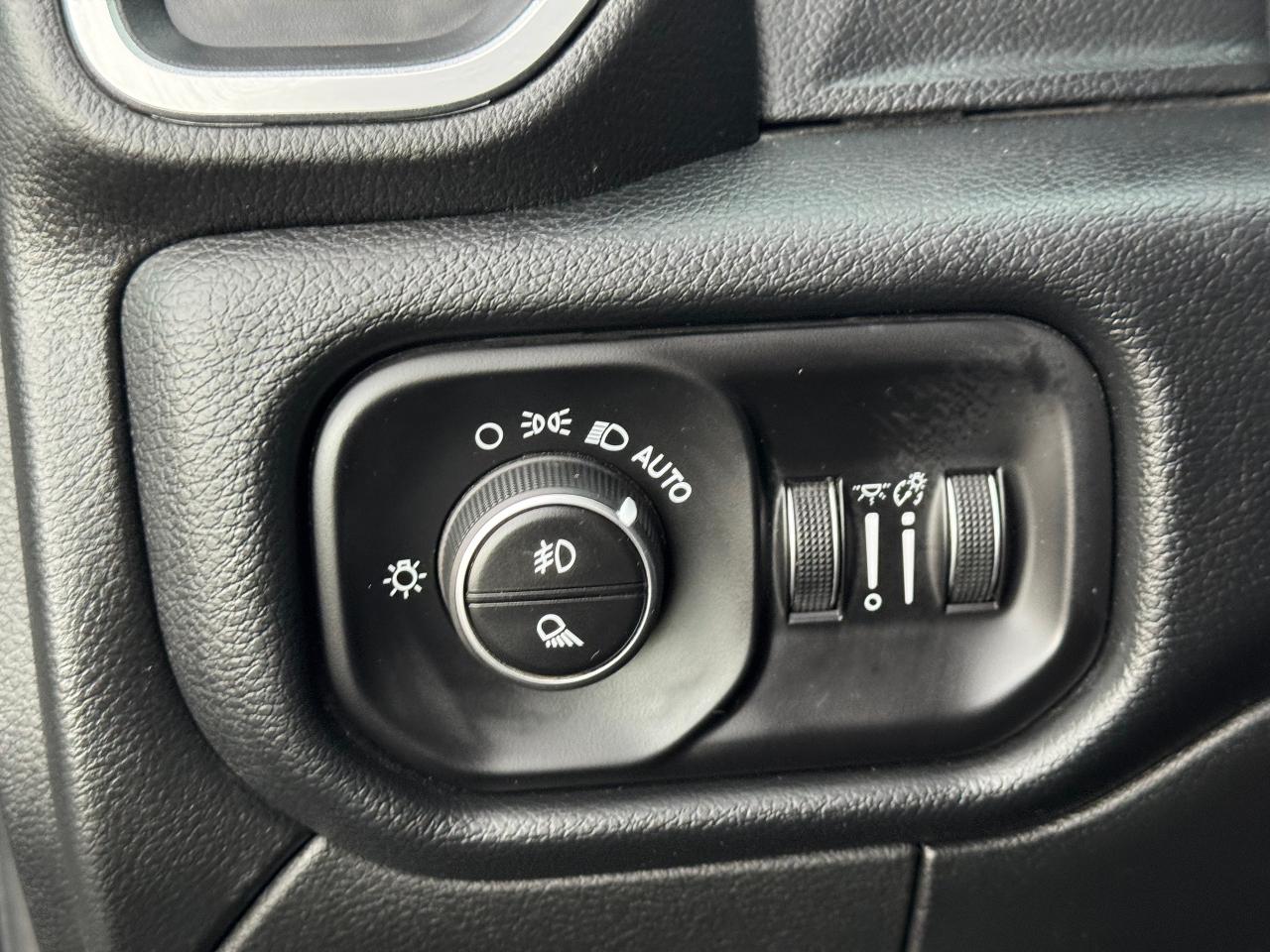 2019 RAM 3500 Big Horn **H/O 6.7L CUMMINS**AISIN TRANSMISSION** Photo