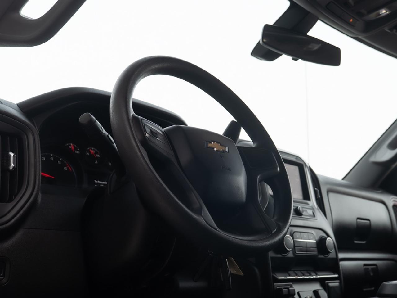 2022 Chevrolet Silverado 1500 4WD Crew Cab Photo34