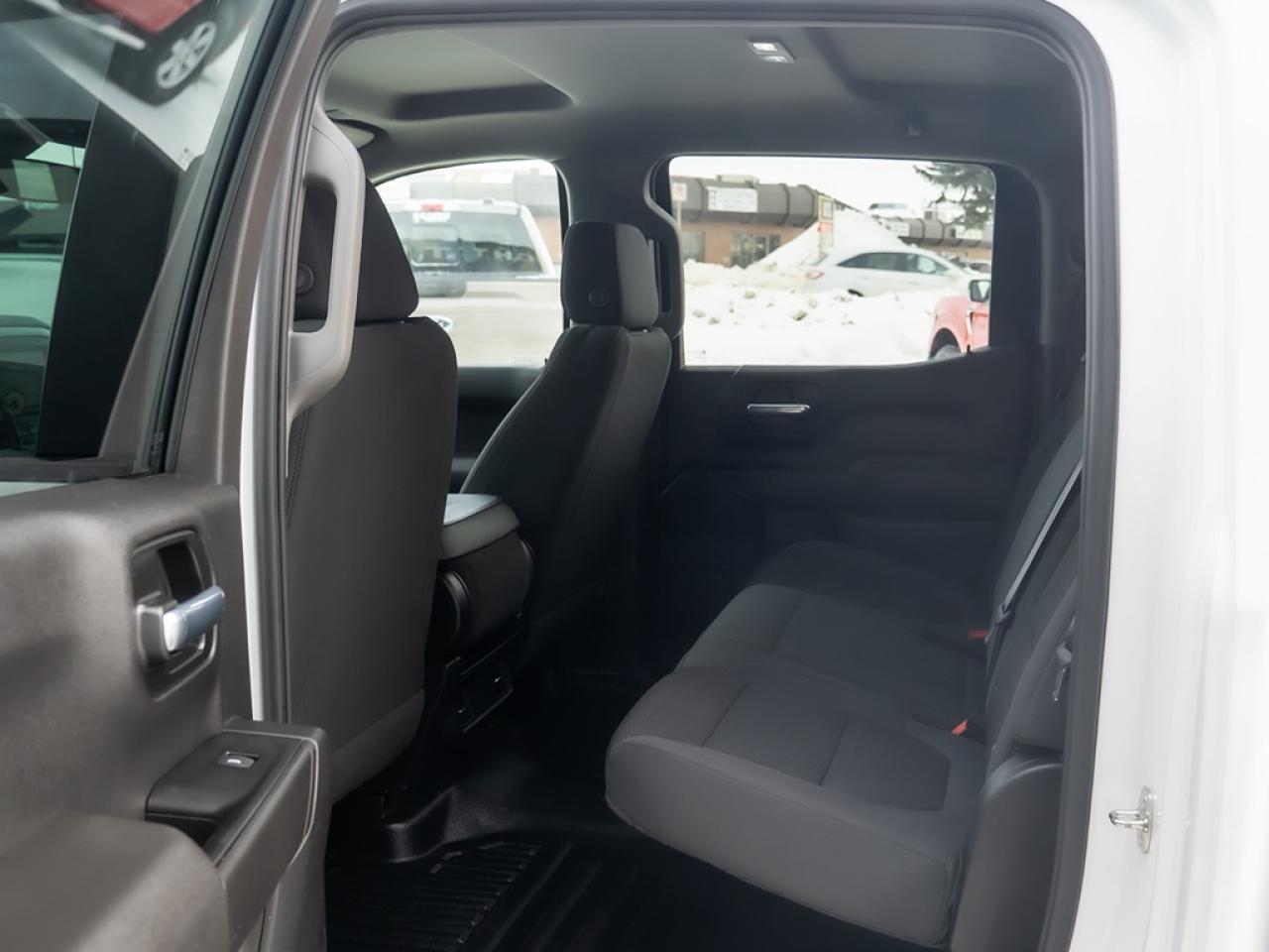 2022 Chevrolet Silverado 1500 4WD Crew Cab Photo40