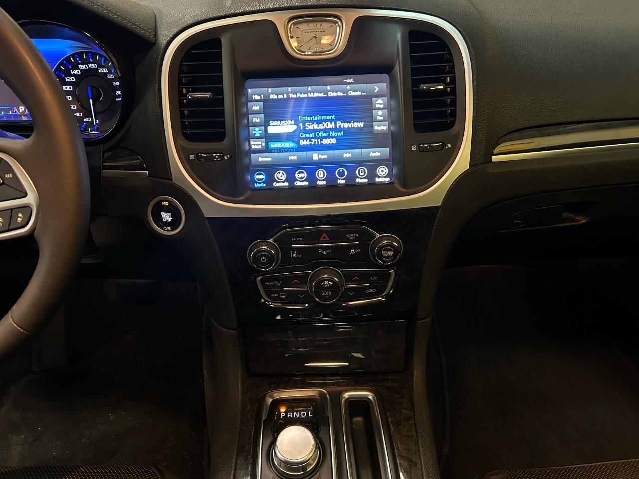 2023 Chrysler 300 300 TOURING L Photo