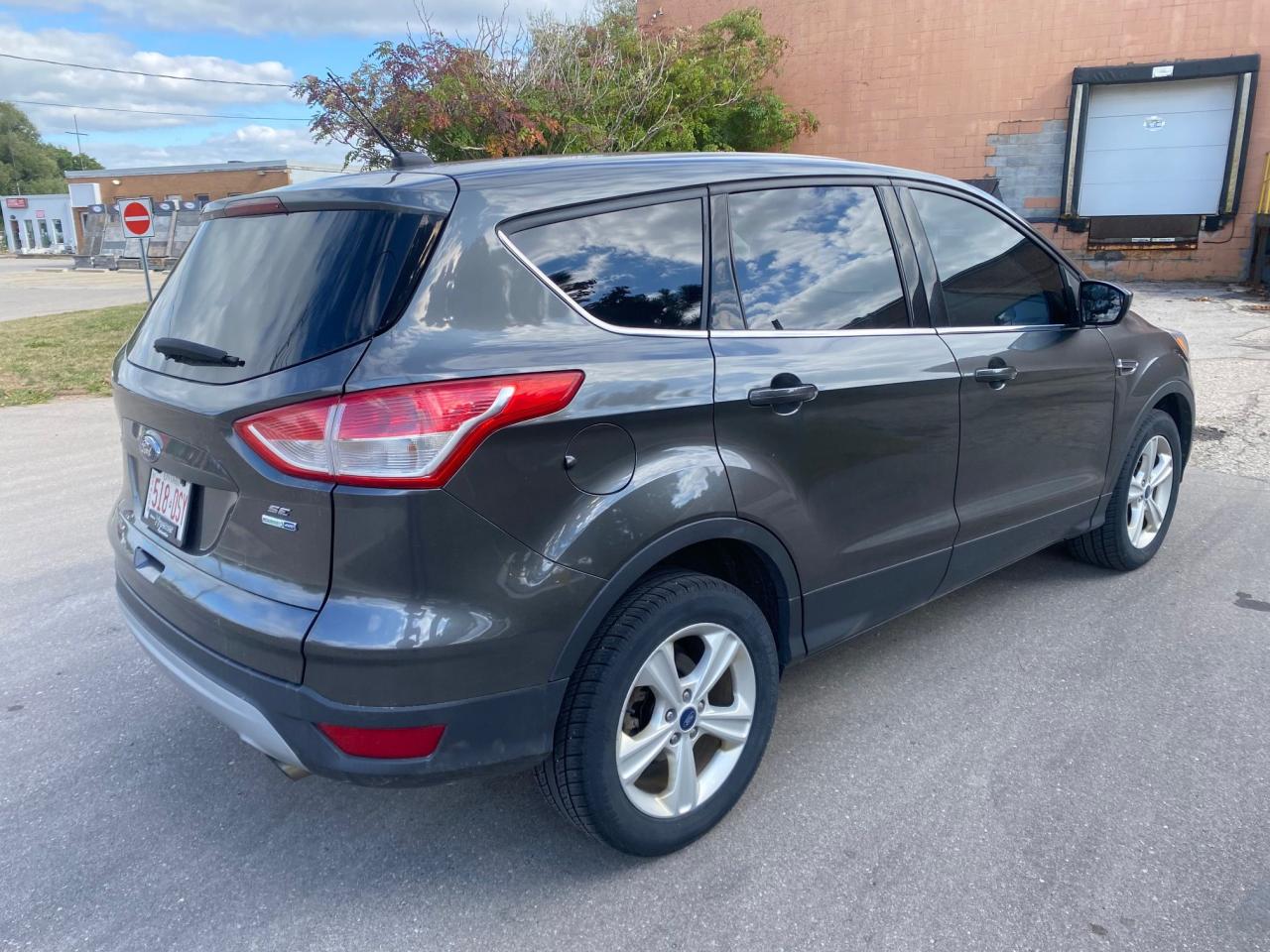 2015 Ford Escape SE Photo