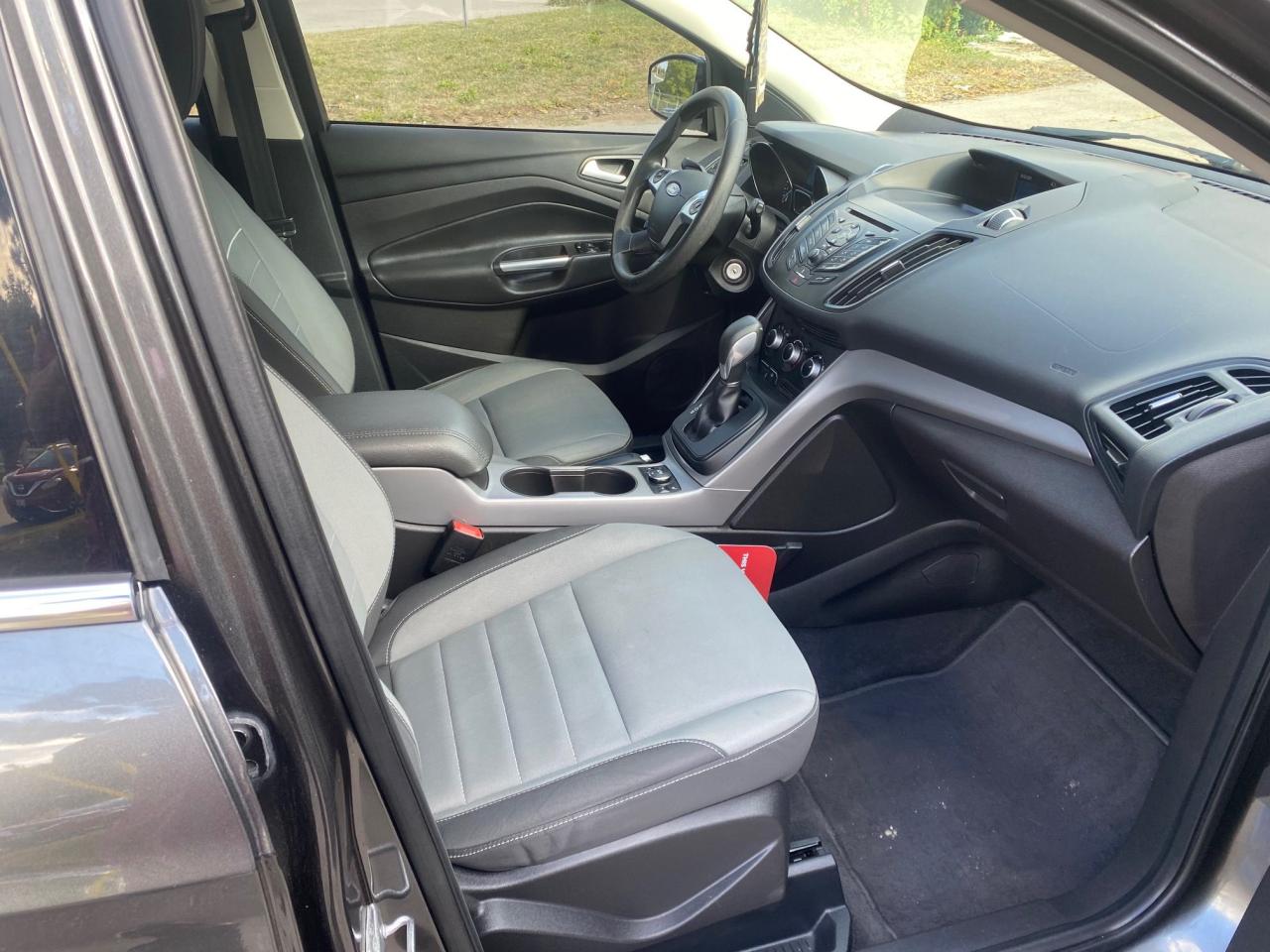 2015 Ford Escape SE Photo