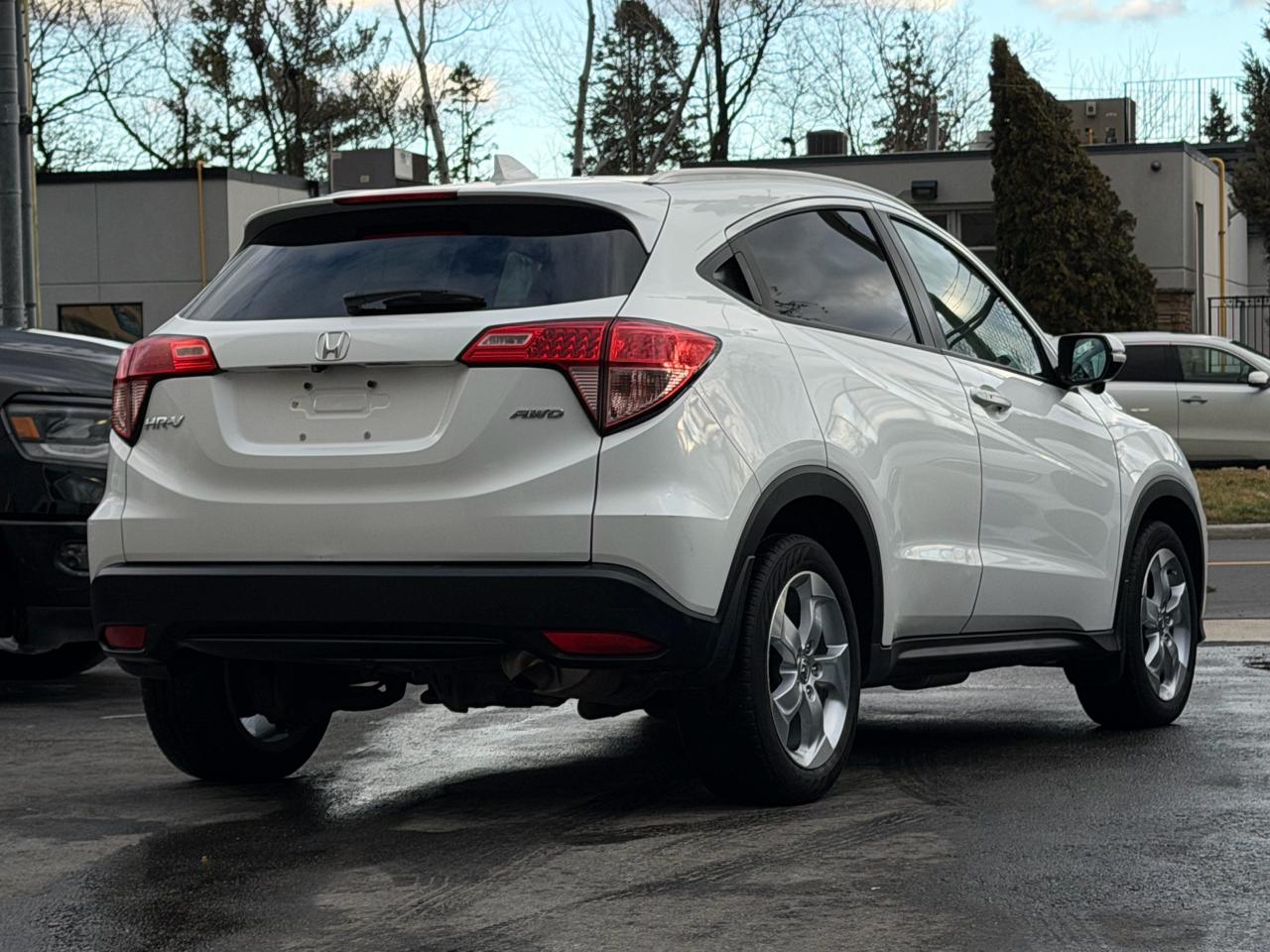 2016 Honda HR-V 4WD 4dr CVT EX-L w/Navi Photo