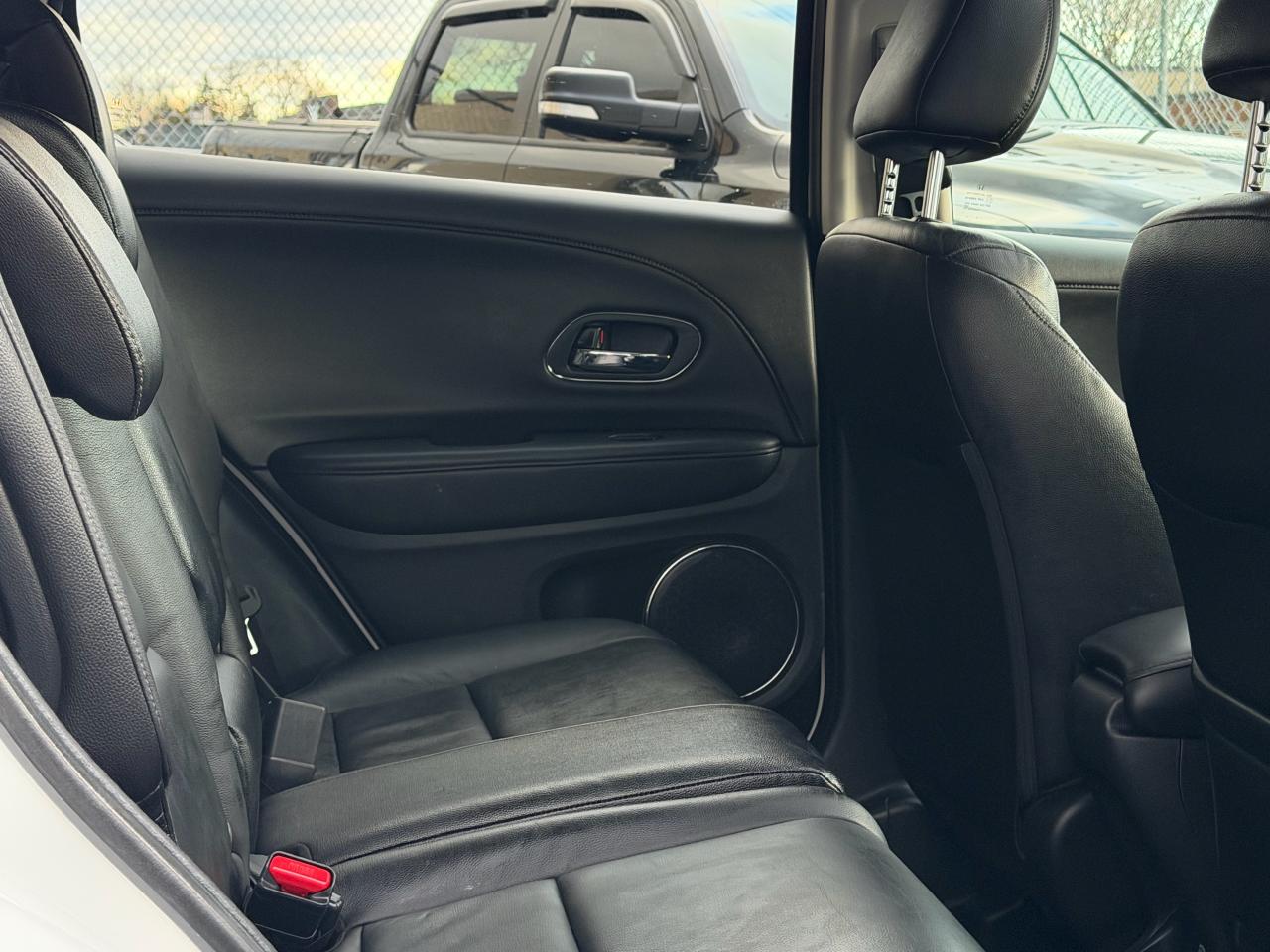 2016 Honda HR-V 4WD 4dr CVT EX-L w/Navi Photo