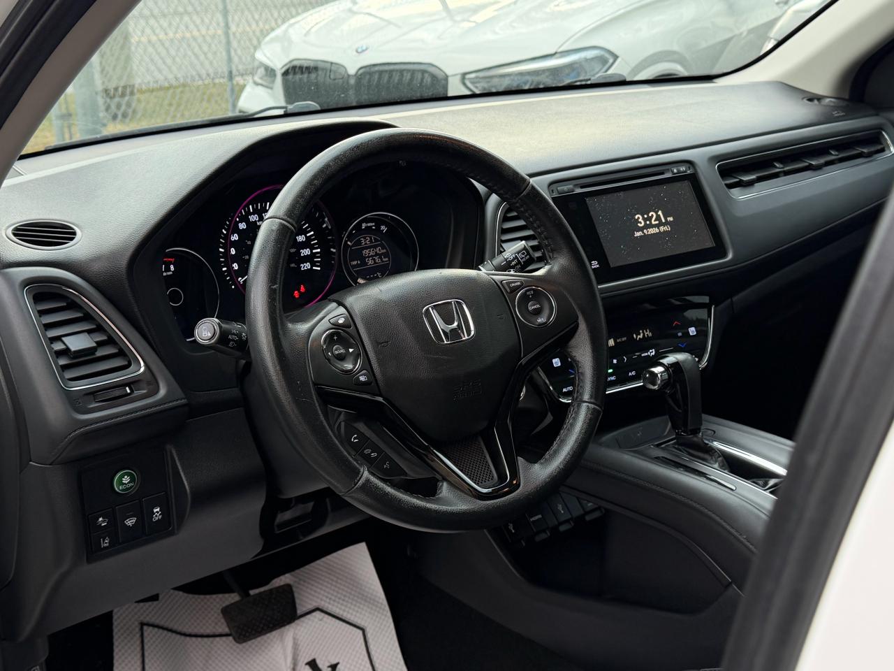 2016 Honda HR-V 4WD 4dr CVT EX-L w/Navi Photo