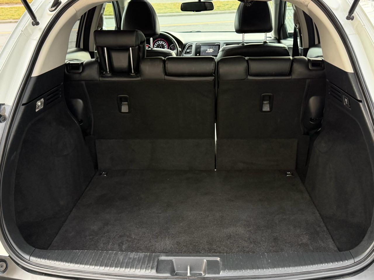 2016 Honda HR-V 4WD 4dr CVT EX-L w/Navi Photo