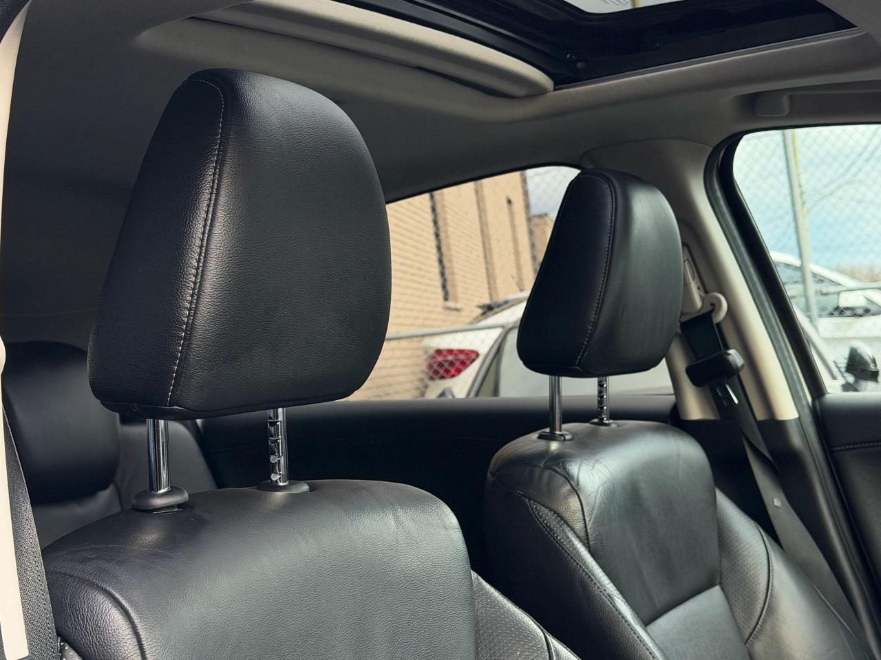 2016 Honda HR-V 4WD 4dr CVT EX-L w/Navi Photo