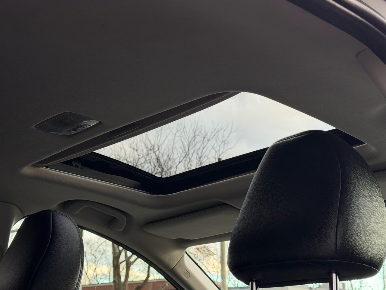 2016 Honda HR-V 4WD 4dr CVT EX-L w/Navi Photo