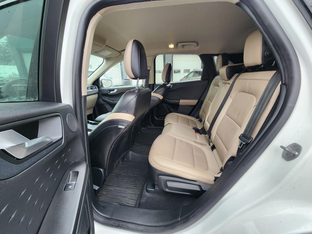 2020 Ford Escape Titanium Hybrid l Clean Carfax l AWD l Reliable Photo