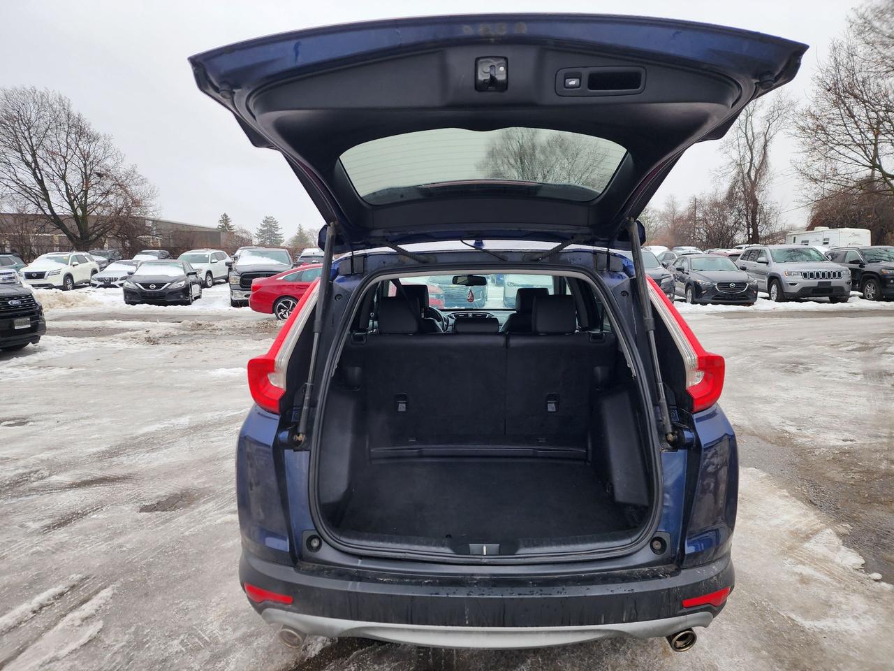 2018 Honda CR-V Touring l Clean Carfax l AWD l Heated Seats l Photo