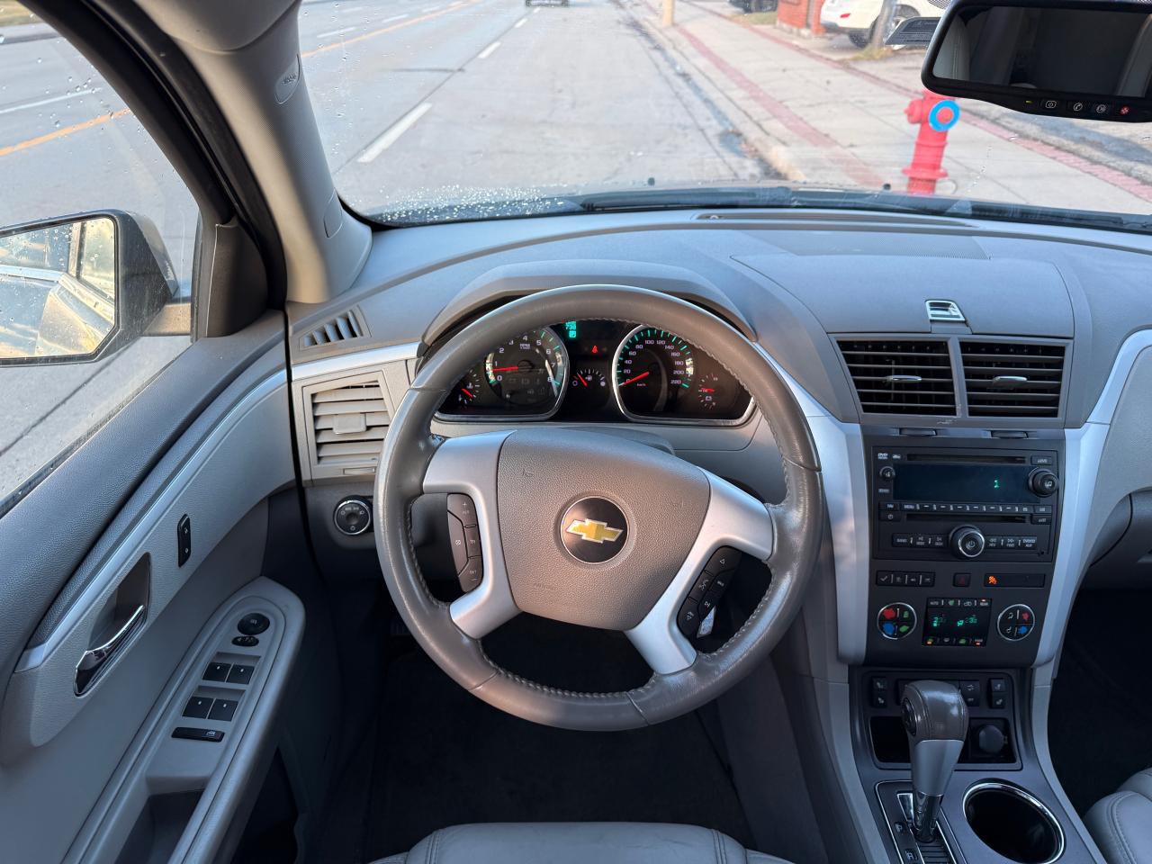 2011 Chevrolet Traverse AWD 4dr 2LT Photo