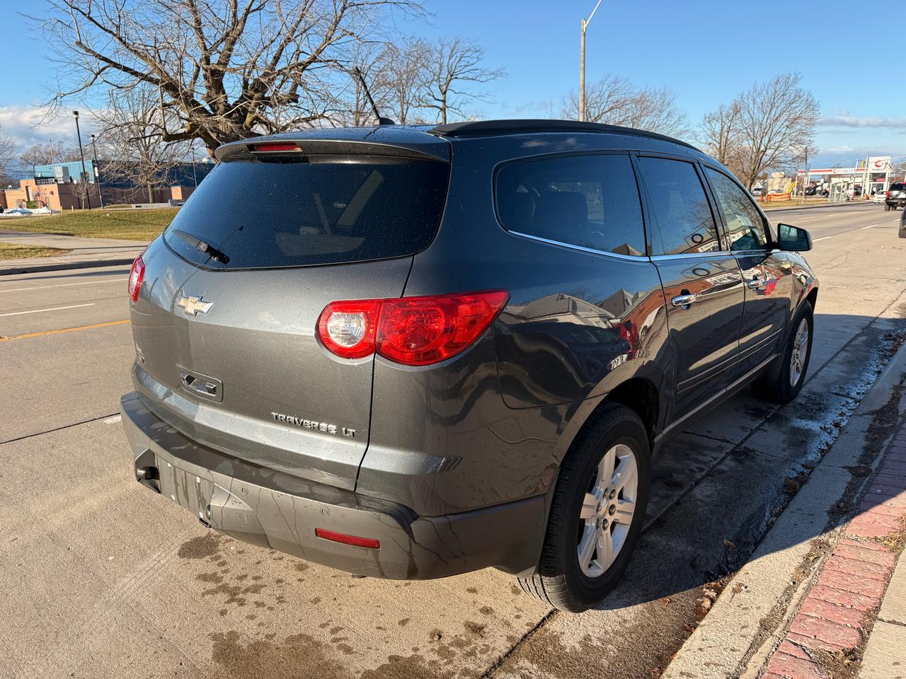 2011 Chevrolet Traverse AWD 4dr 2LT Photo