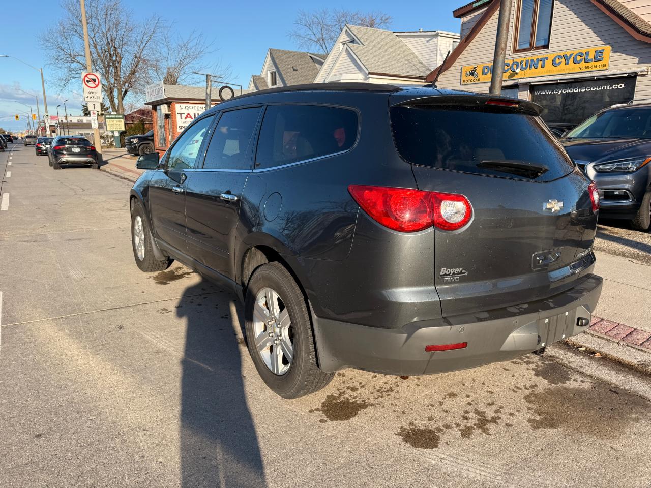 2011 Chevrolet Traverse AWD 4dr 2LT Photo