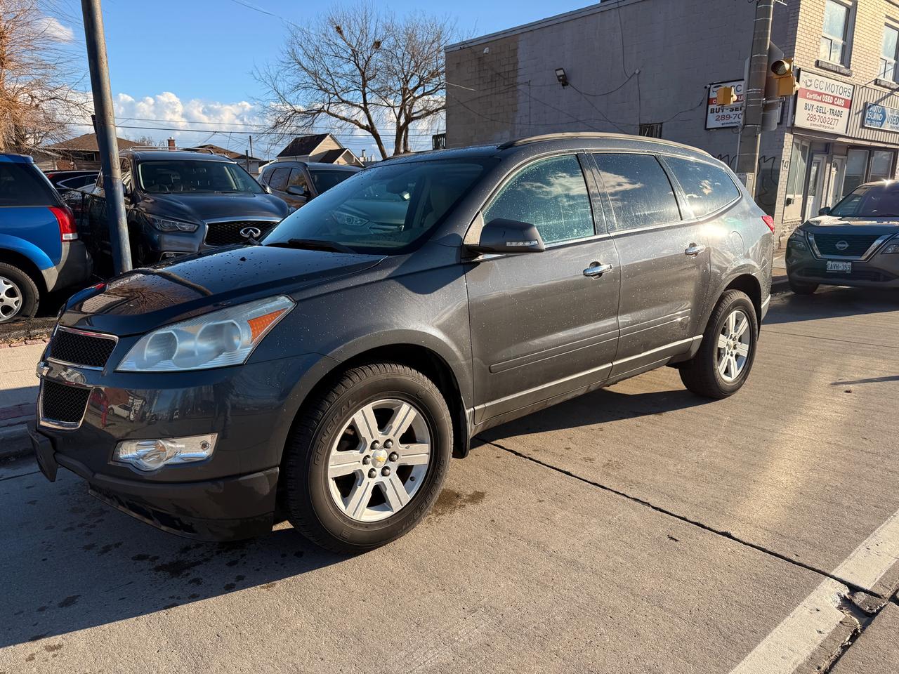 2011 Chevrolet Traverse AWD 4dr 2LT Photo3