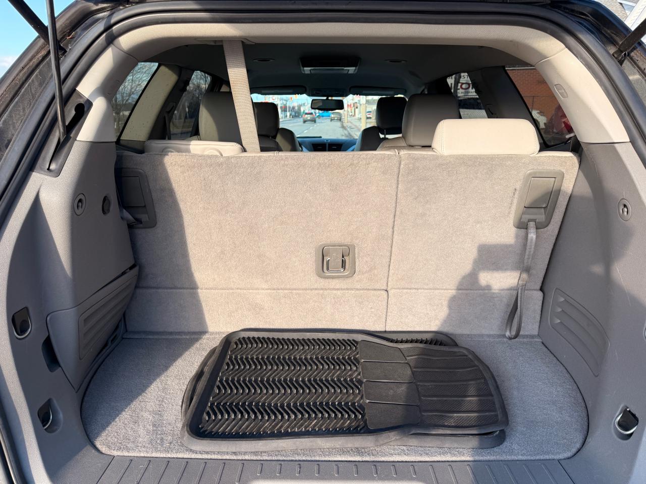 2011 Chevrolet Traverse AWD 4dr 2LT Photo