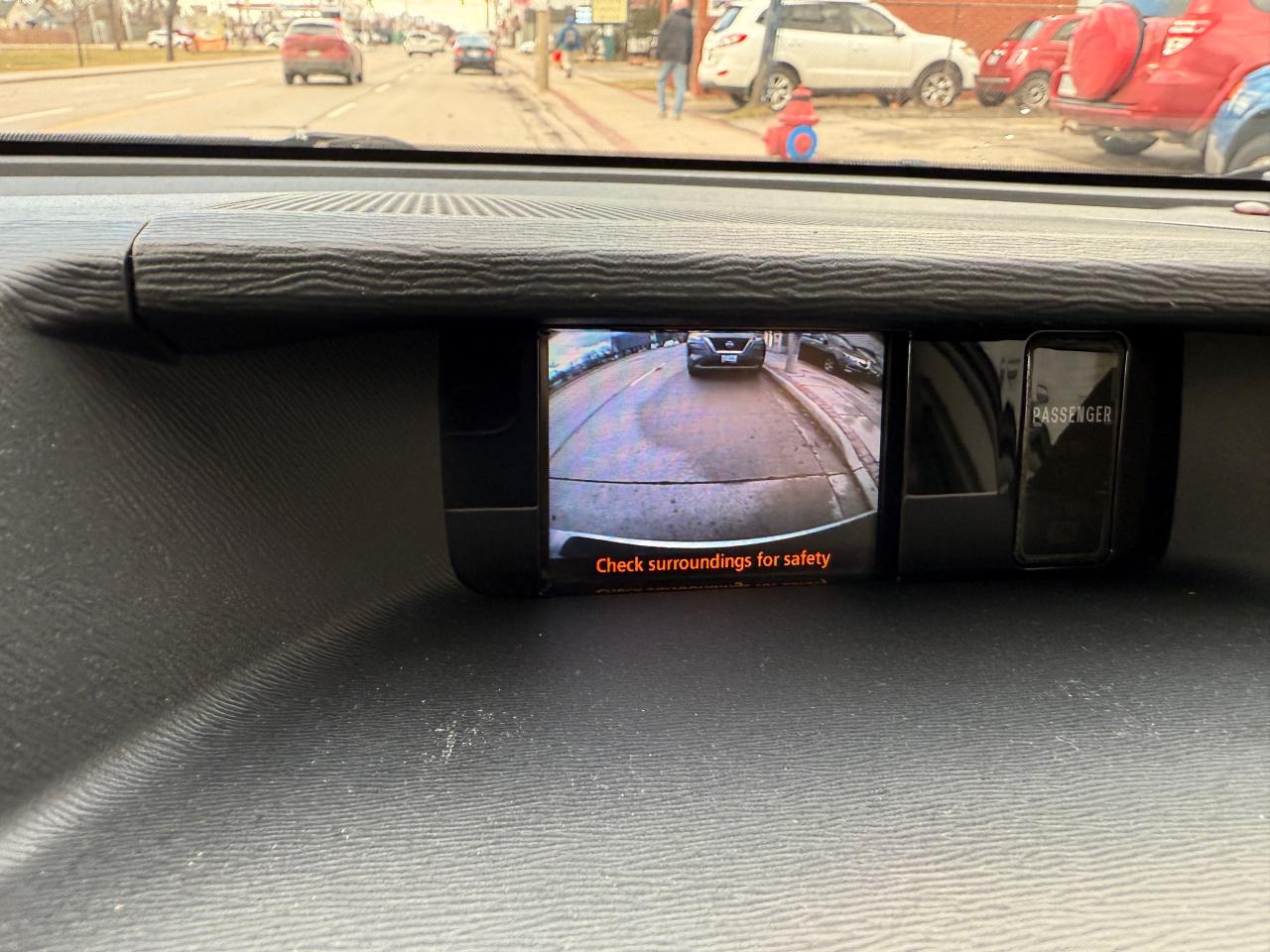 2013 Toyota Sienna 5DR V6 SE 8-PASS FWD Photo