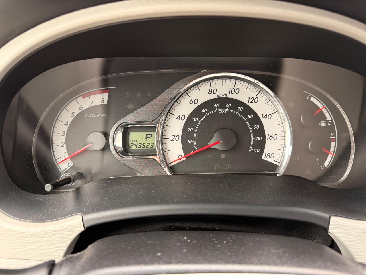 2013 Toyota Sienna 5DR V6 SE 8-PASS FWD Photo