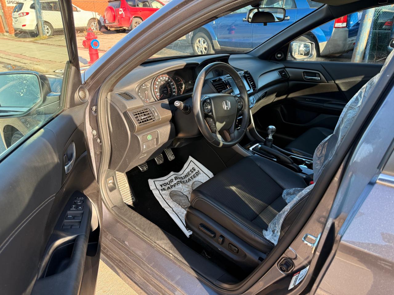 2017 Honda Accord 4dr I4 Man Sport Photo