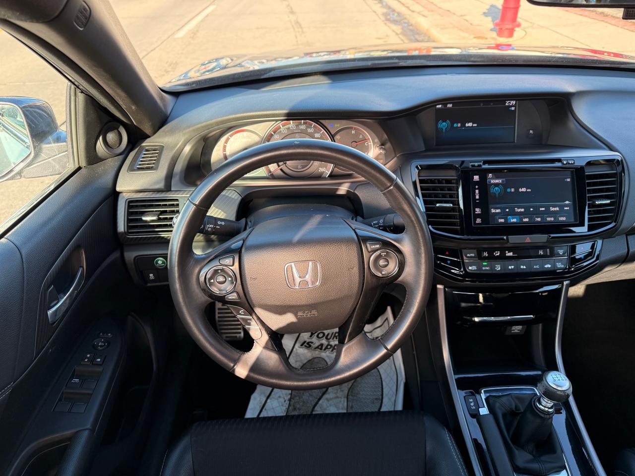 2017 Honda Accord 4dr I4 Man Sport Photo