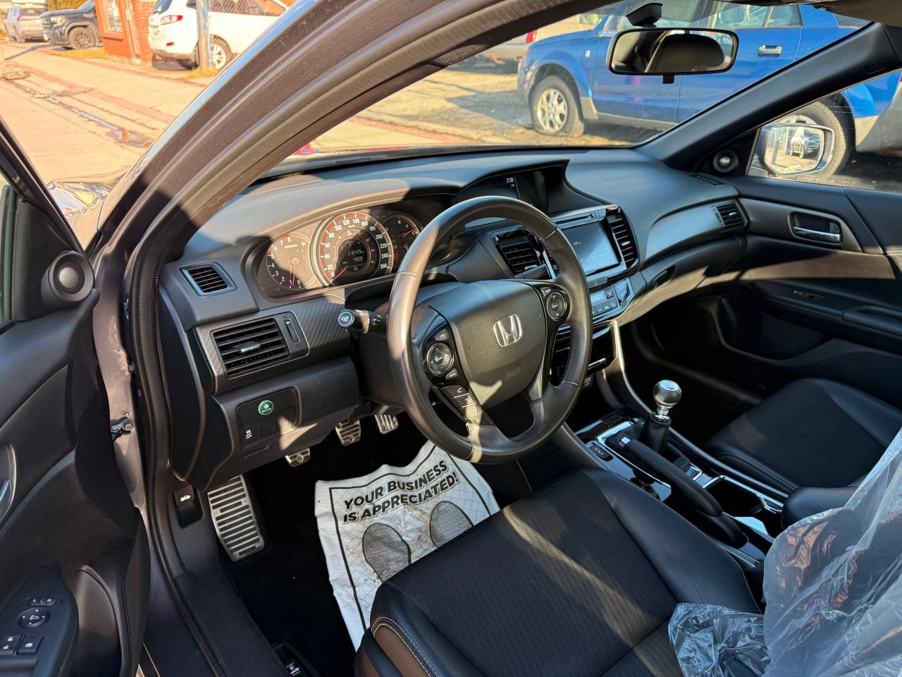 2017 Honda Accord 4dr I4 Man Sport Photo